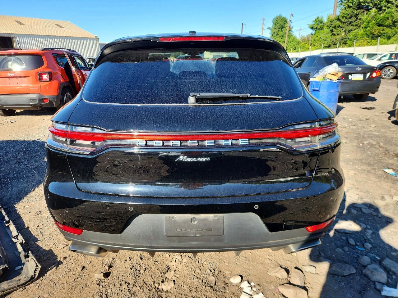 2020 Porsche Macan - Image 6