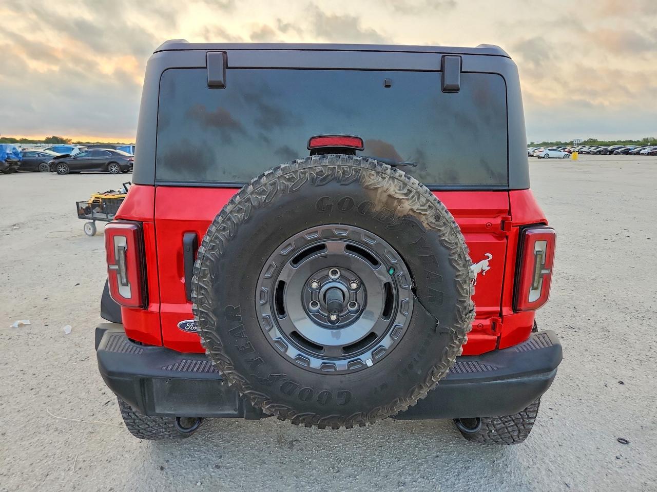 2023 Ford Bronco Base - Фото 6