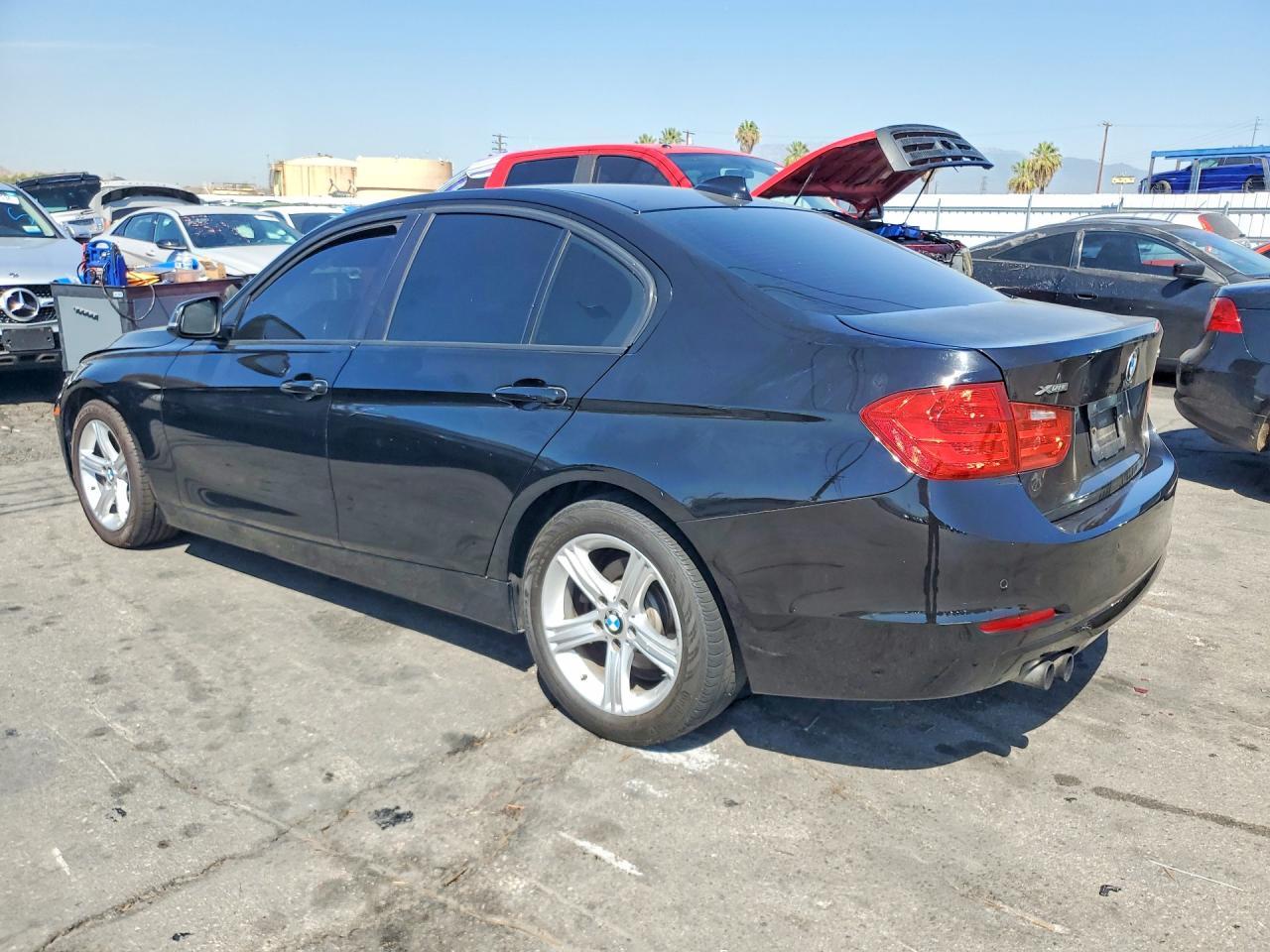 2013 BMW 328 Xi Sulev - Image 2