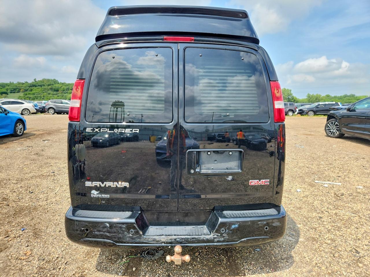 2022 GMC Savana G2500 - Фото 6