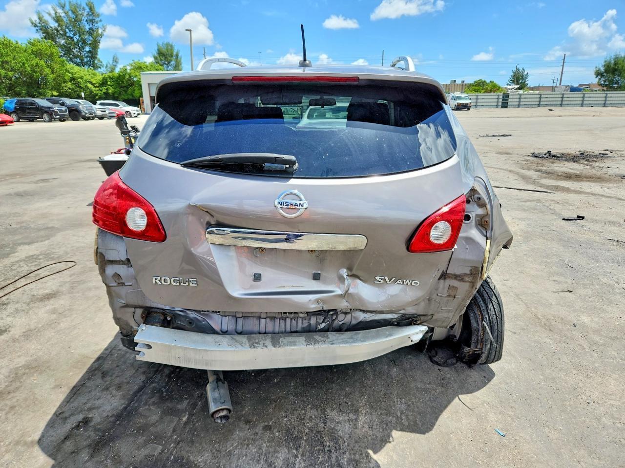 2011 Nissan Rogue S - Фото 6