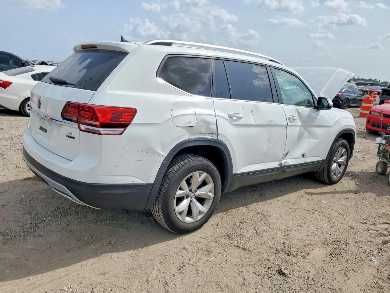 2018 Volkswagen Atlas Se - Фото 3