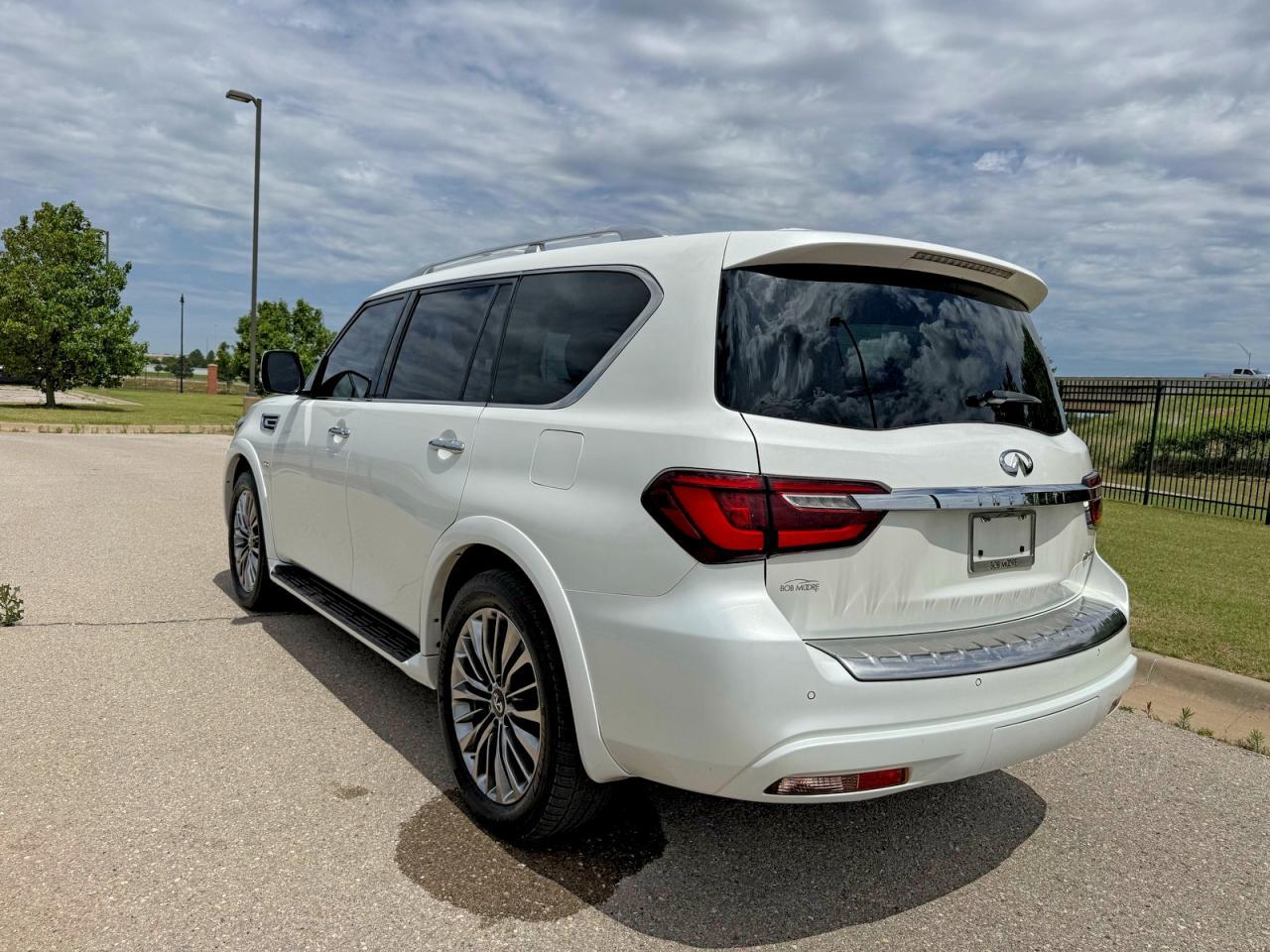 2019 Infiniti Qx80 Luxe - Image 3