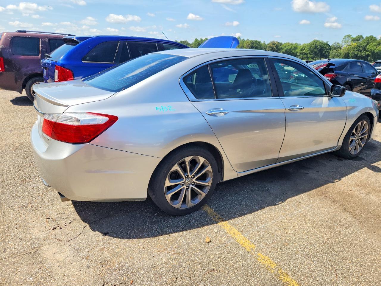 2013 Honda Accord Sport - Image 3