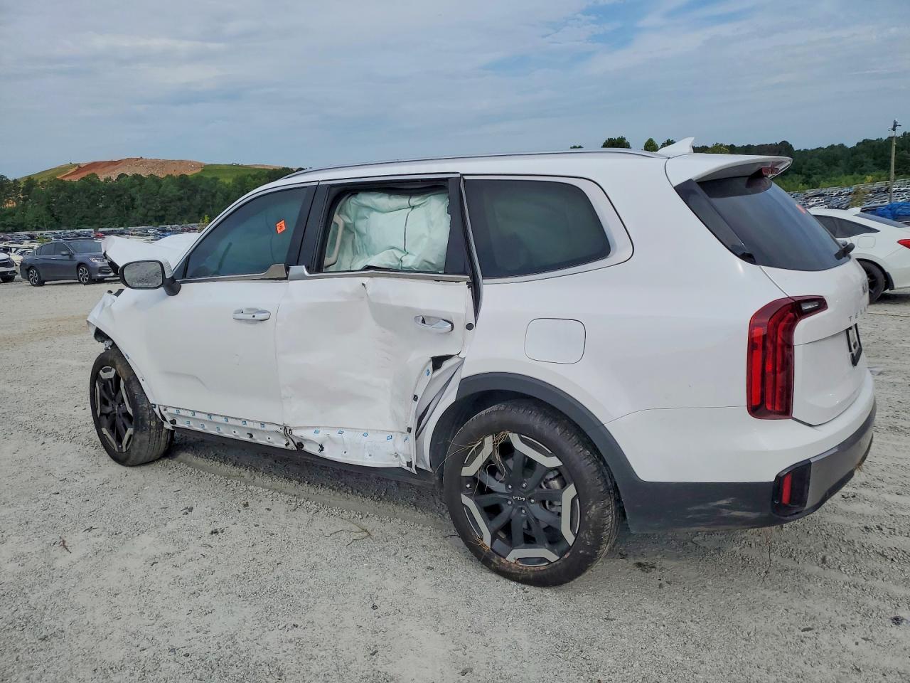 2025 Kia Telluride S - Фото 2