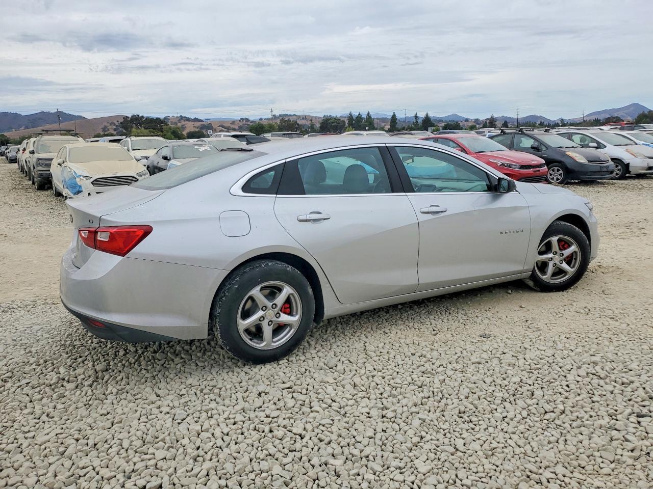2016 Chevrolet Malibu Ls - Фото 3