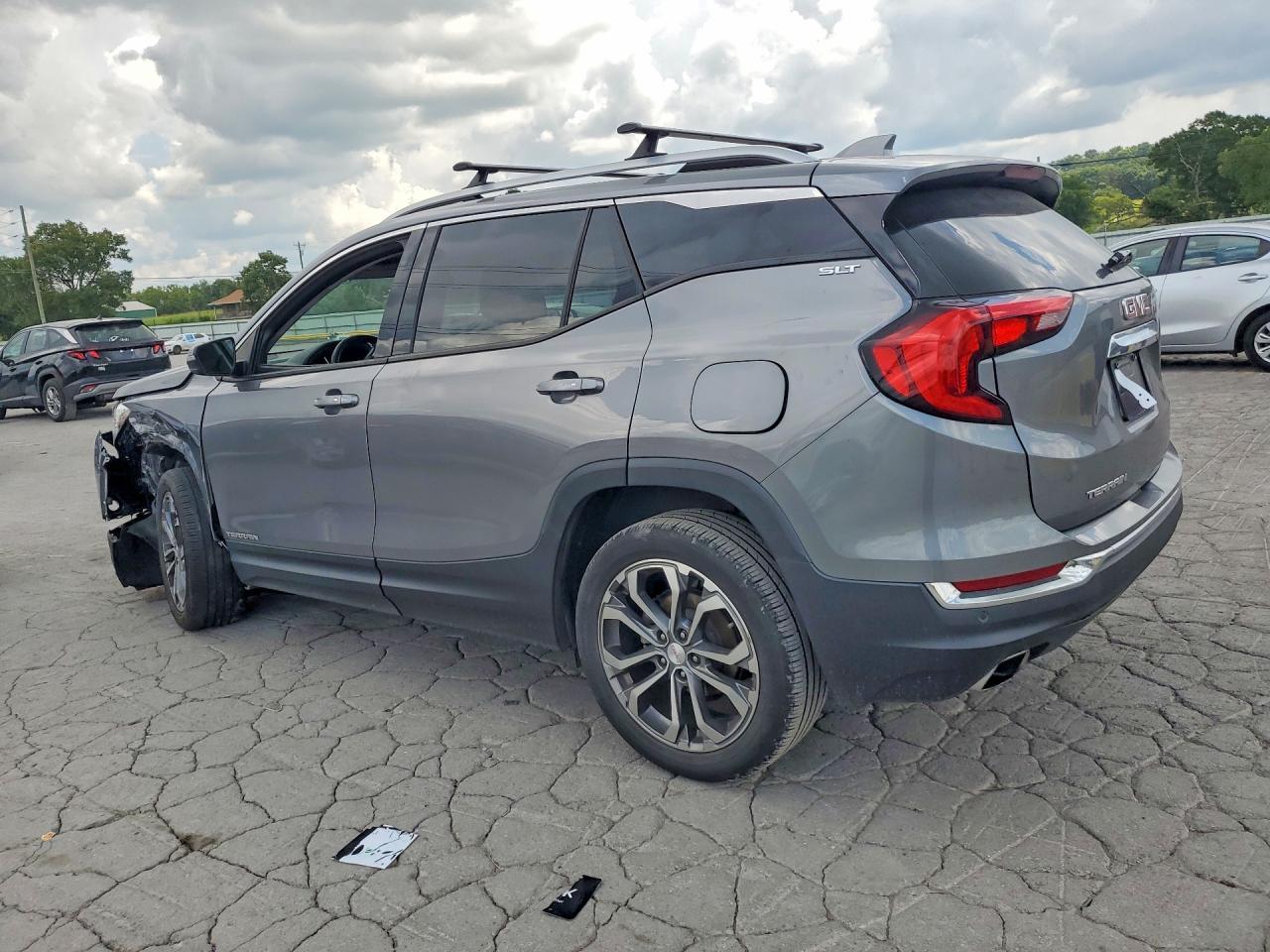 2018 GMC Terrain Slt - Image 2
