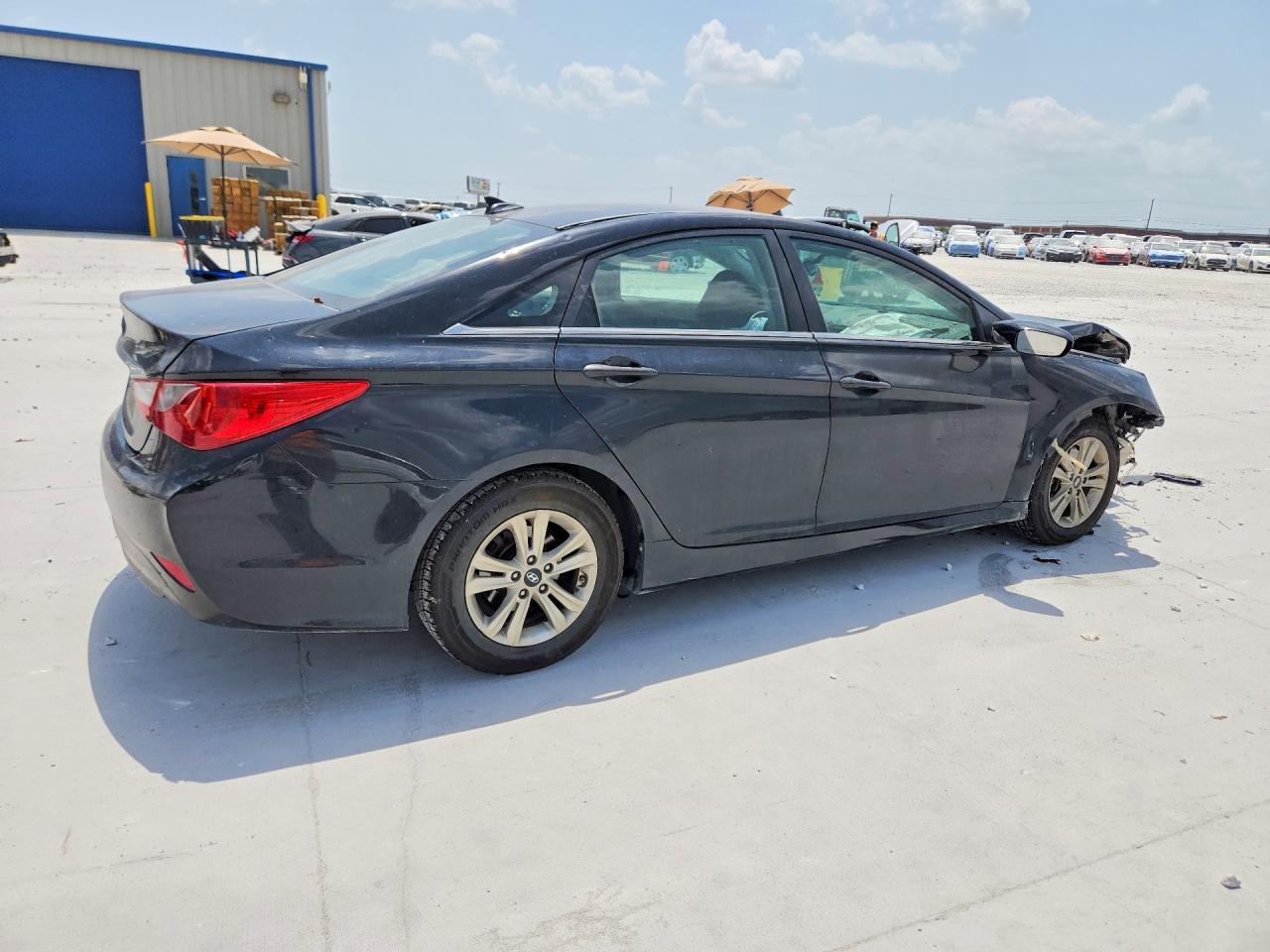 2014 Hyundai Sonata Gls - Image 3
