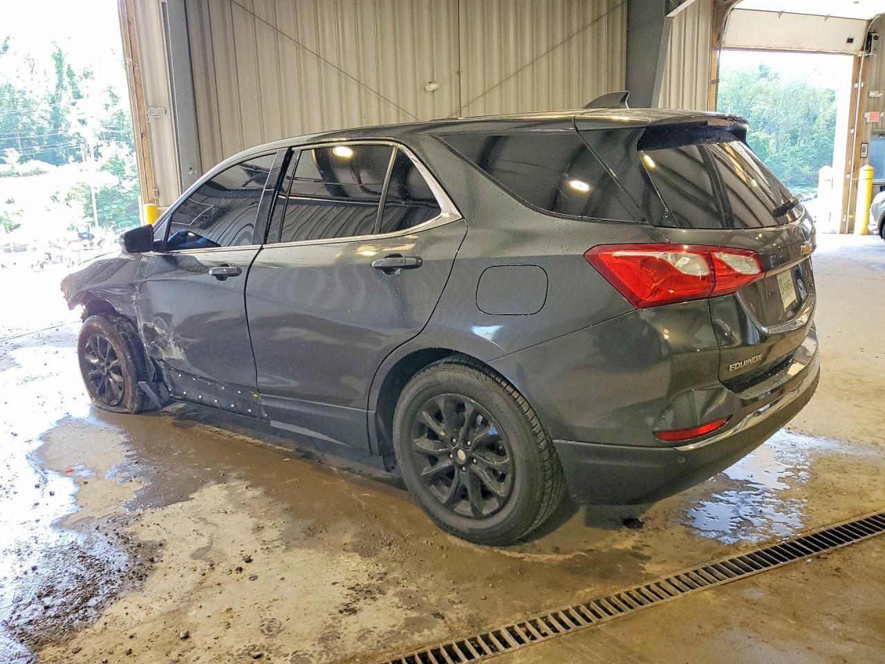 2019 Chevrolet Equinox Lt - Image 2