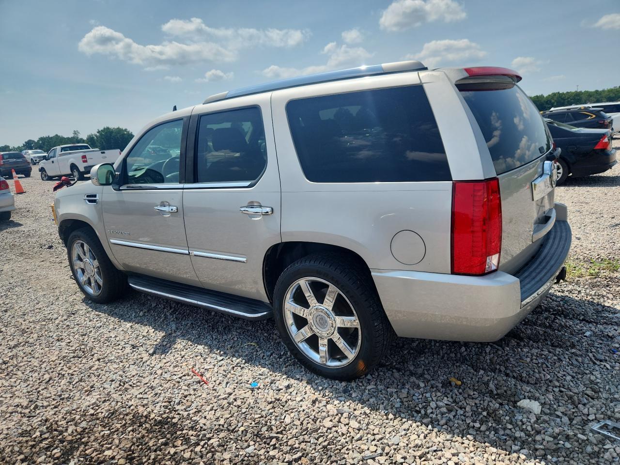 2008 Cadillac Escalade Luxury - Фото 2