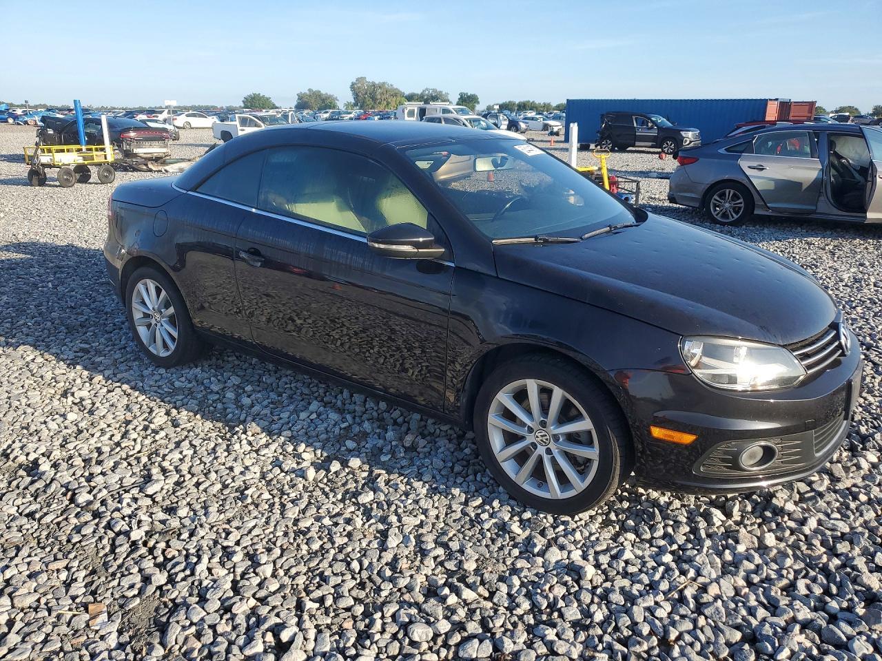 2013 Volkswagen Eos Komfort - Image 4