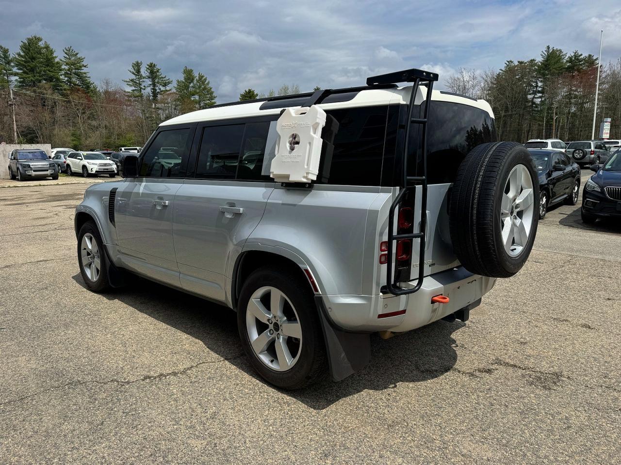 2022 Land Rover Defender 110 Xs Edition - Фото 3