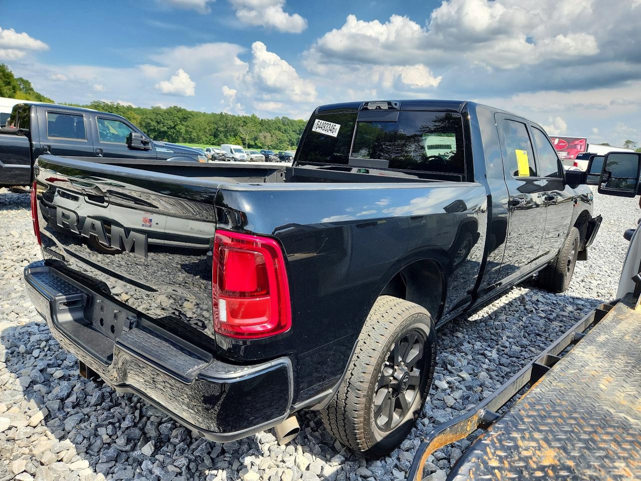 2025 Ram 3500 Laramie - Фото 3