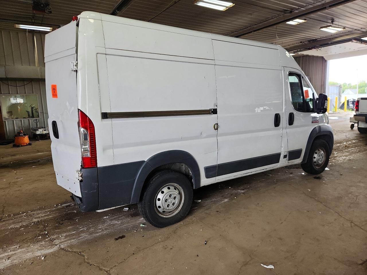 2018 Ram Promaster 1500 Delivery Van - Фото 3