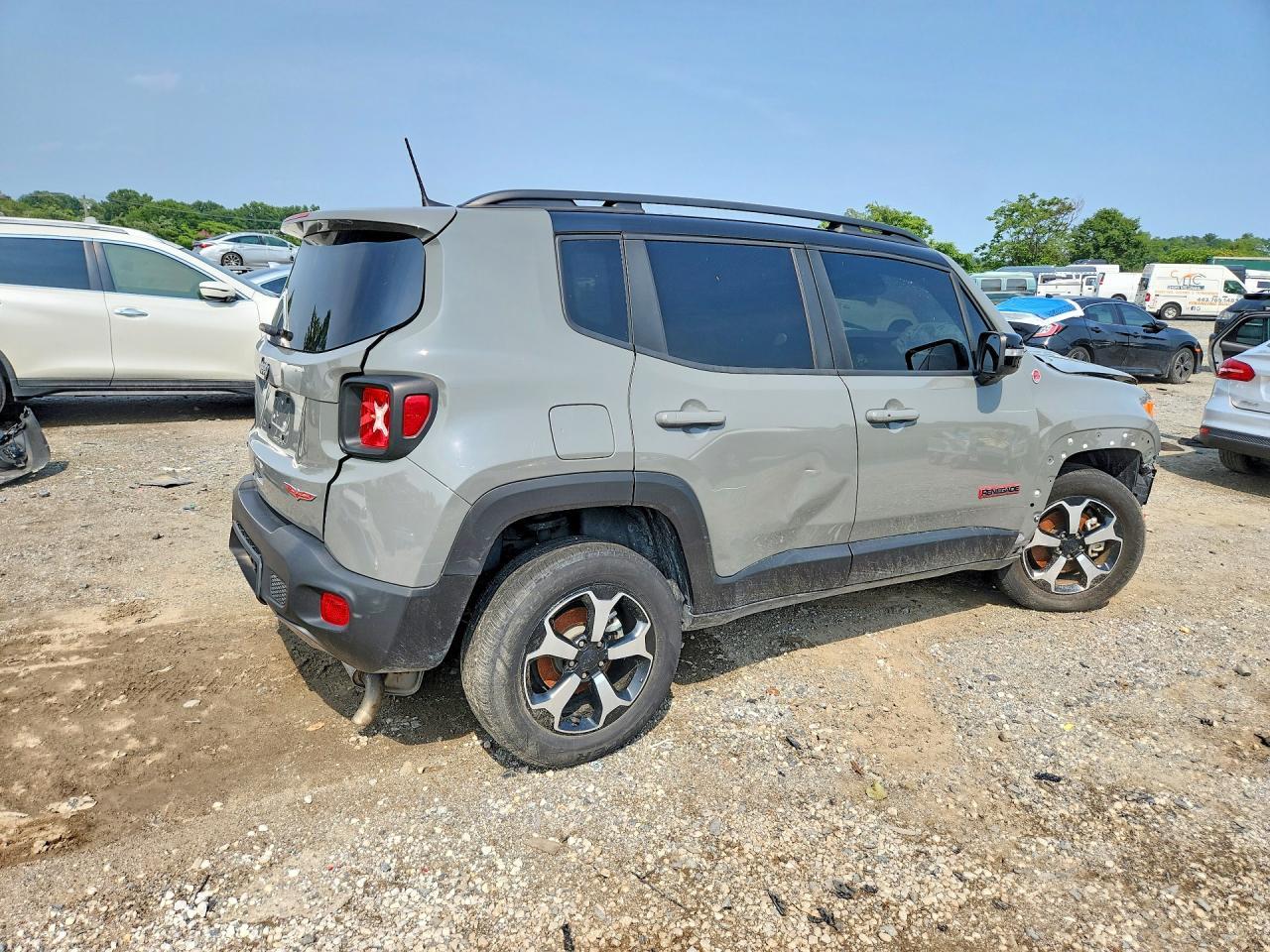 2022 Jeep Renegade Trailhawk - Image 3