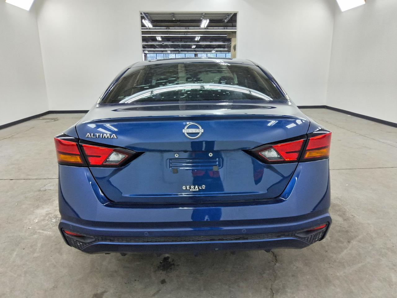 2023 Nissan Altima S - Фото 6