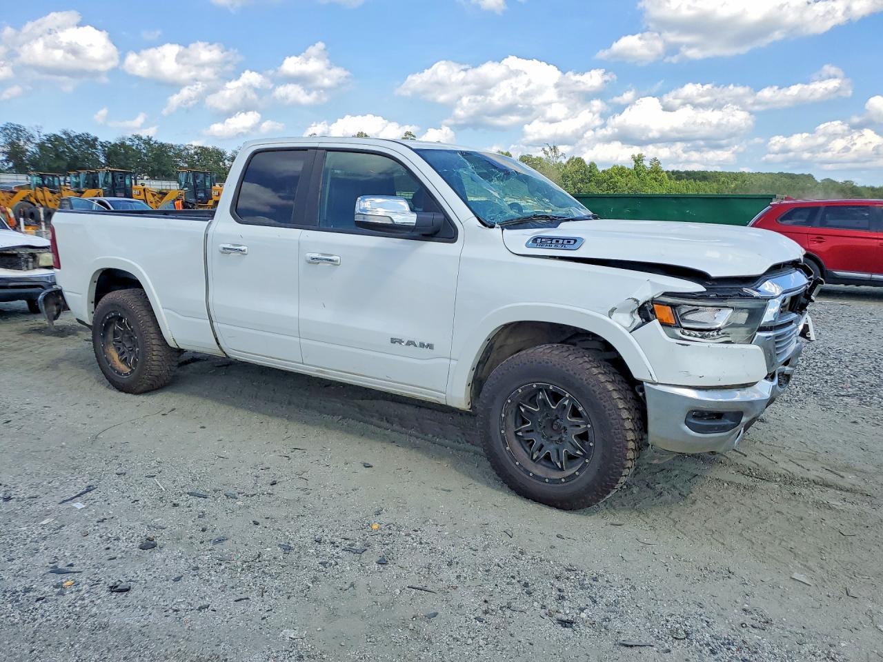 2021 Ram 1500 Laramie - Фото 4