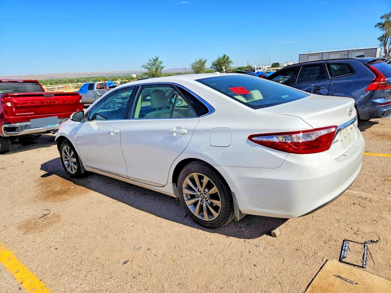 2017 Toyota Camry Xle - Image 2
