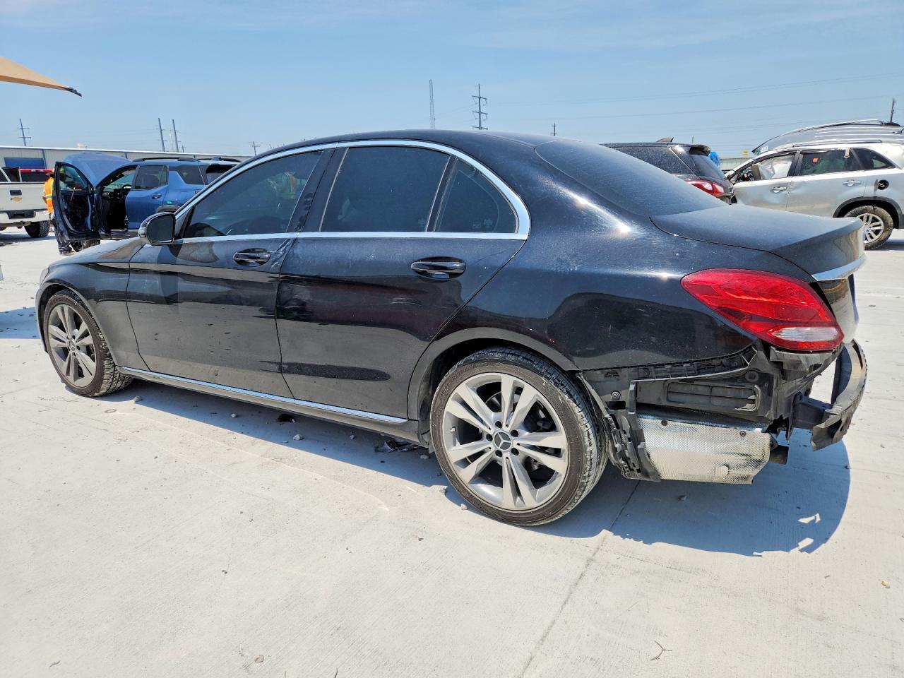 2017 Mercedes-Benz C 300 - Фото 2