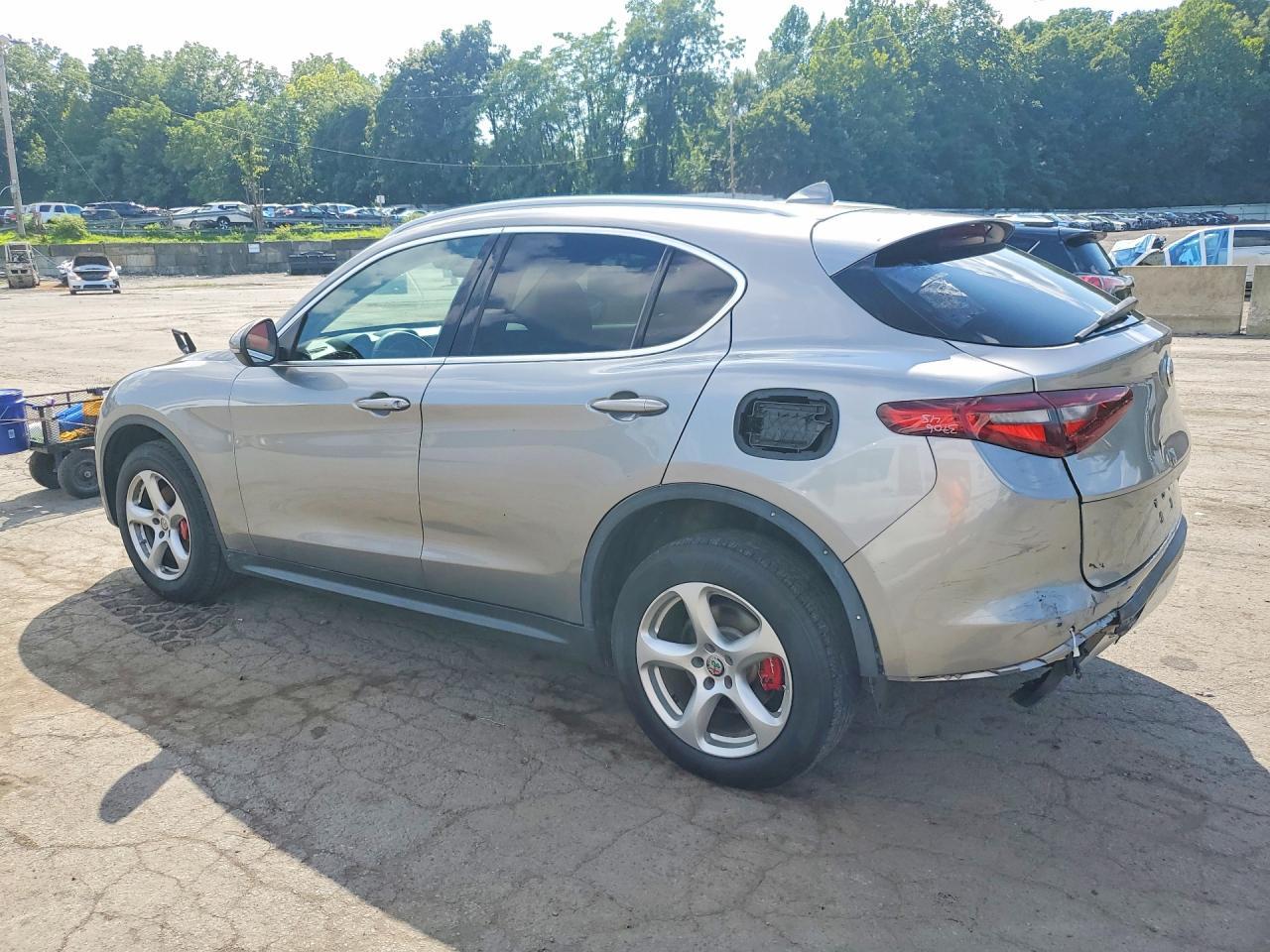 2018 Alfa Romeo Stelvio - Фото 2