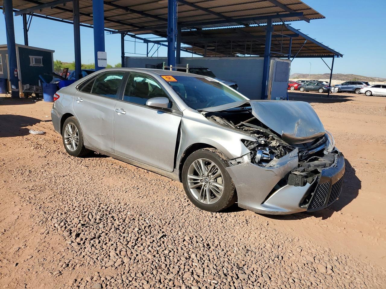 2017 Toyota Camry Se - Фото 4