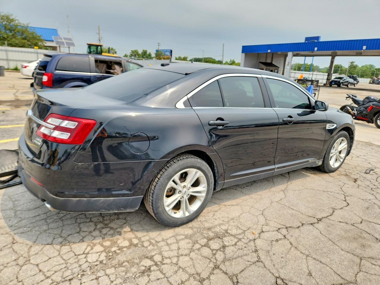 2015 Ford Taurus Sel - Image 3