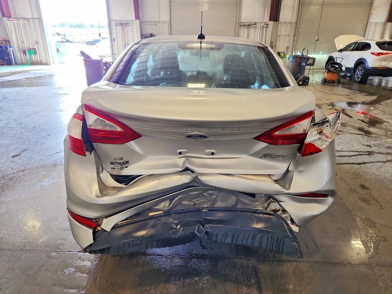 2018 Ford Fiesta Se - Фото 6