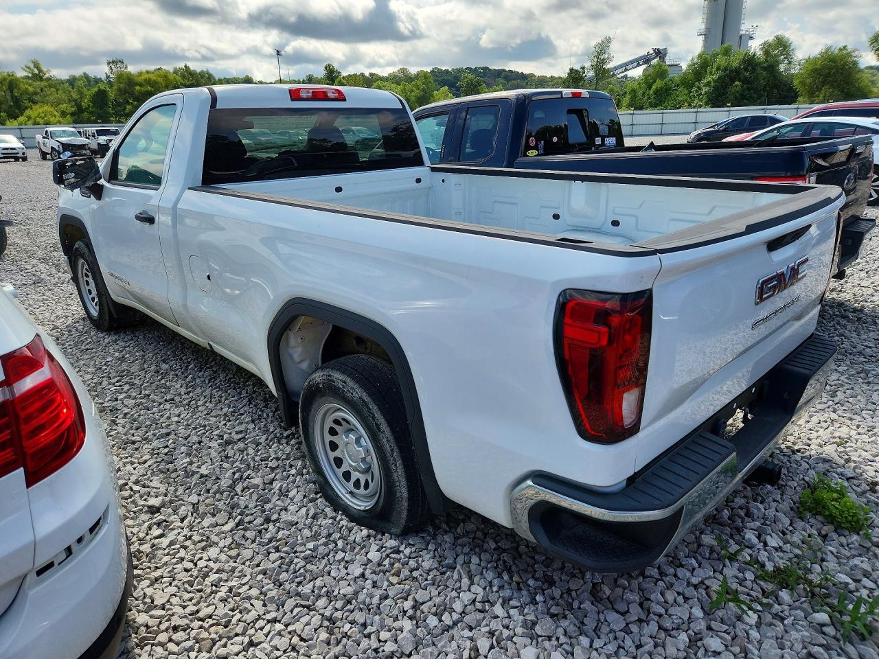 2022 GMC Sierra C1500 - Фото 2