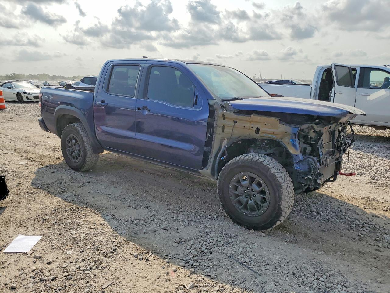 2023 Nissan Frontier Pro-4X - Image 4