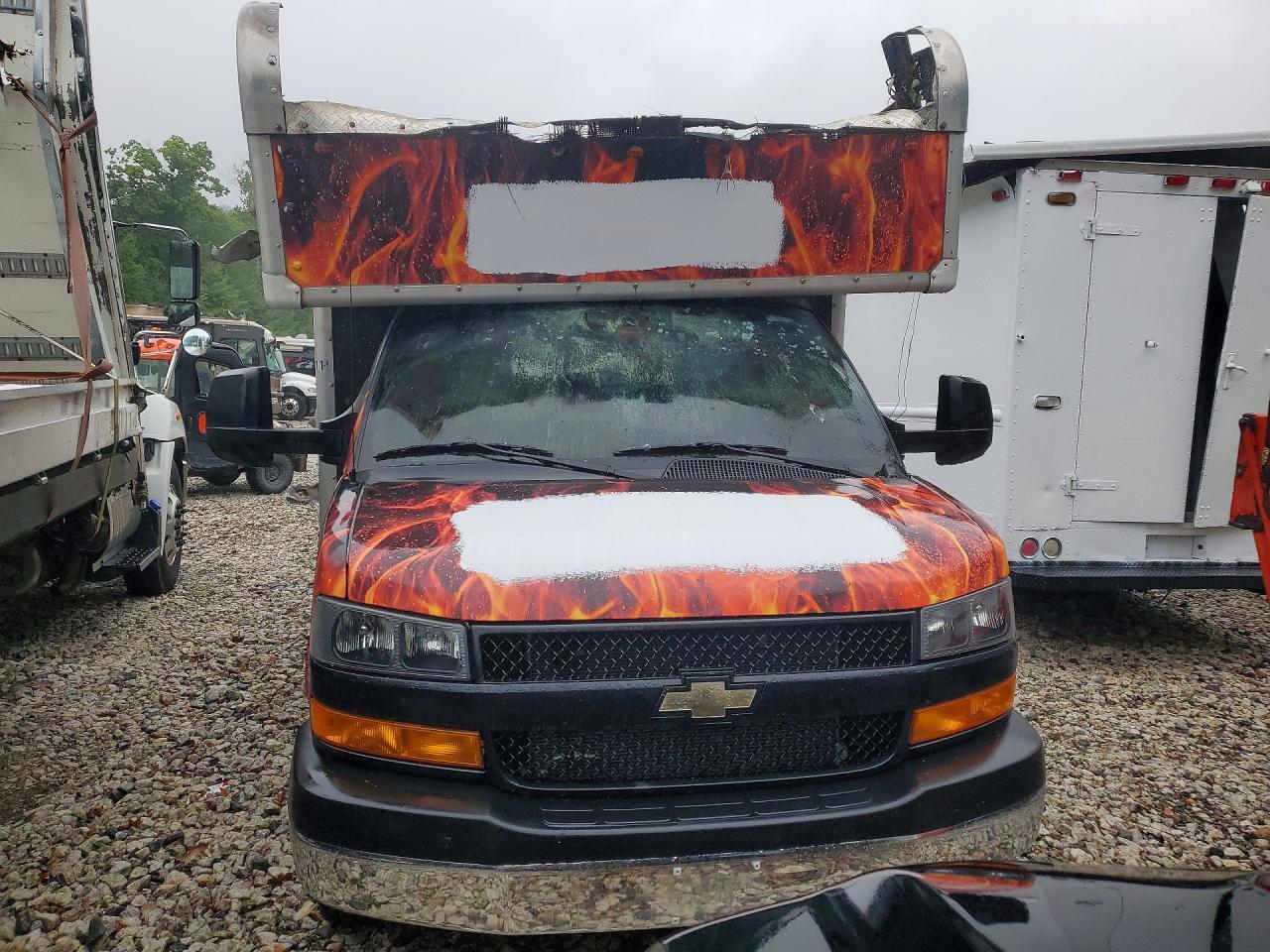 2021 Chevrolet Express G3500 - Image 5