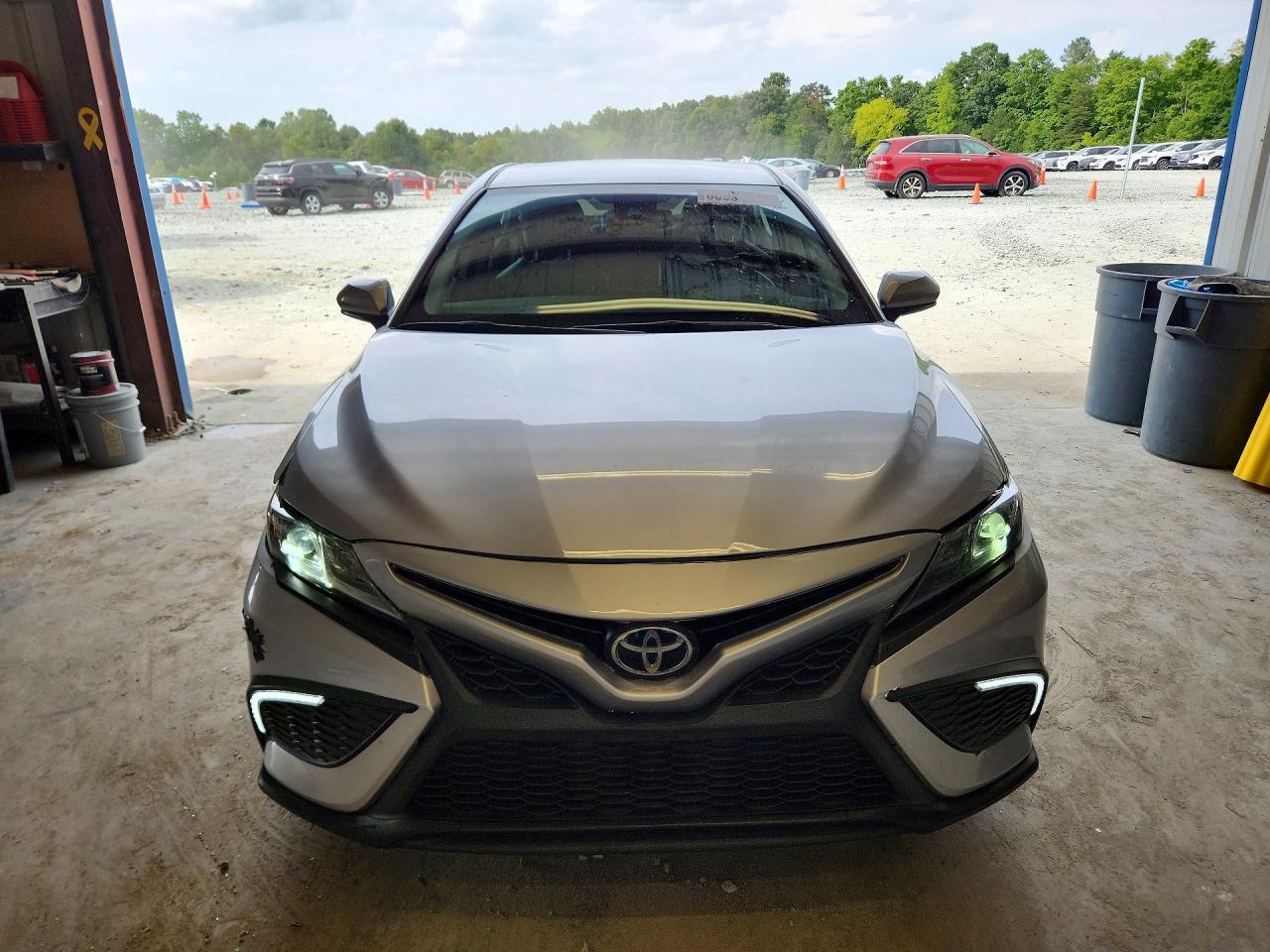 2024 Toyota Camry Se - Фото 5