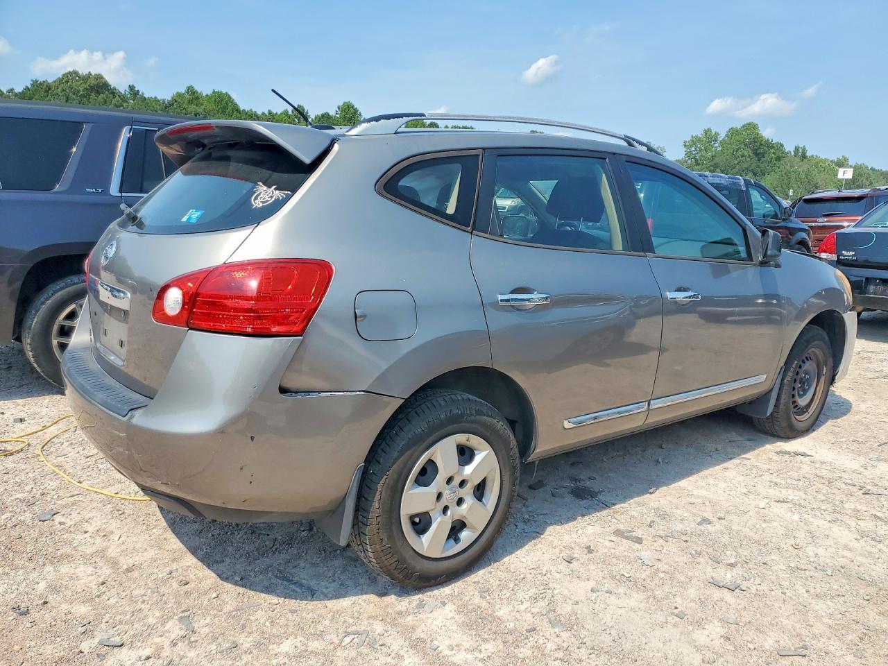 2014 Nissan Rogue Select S - Фото 3