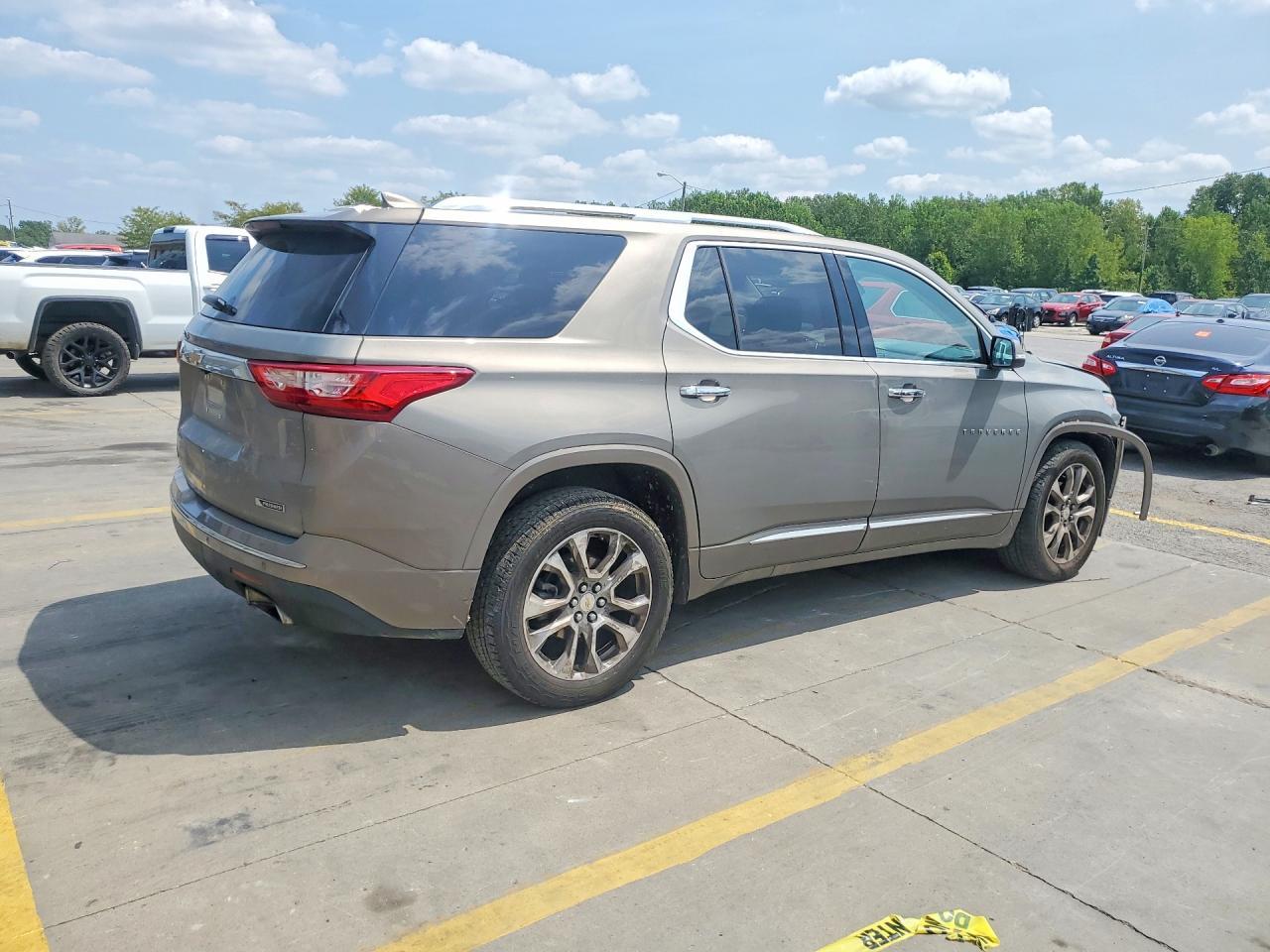 2018 Chevrolet Traverse Premier - Image 3
