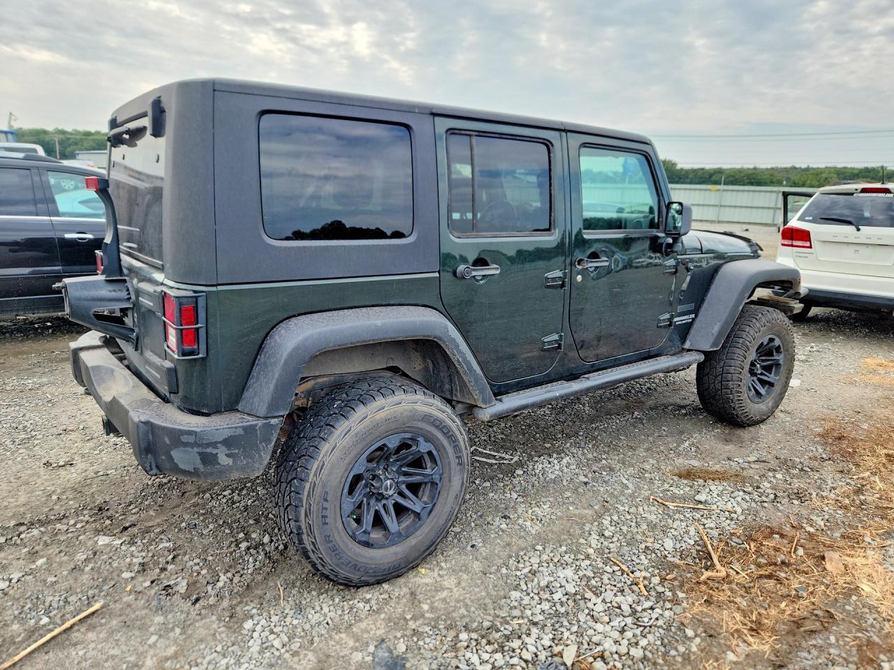 2010 Jeep Wrangler Unlimited Sport - Фото 3