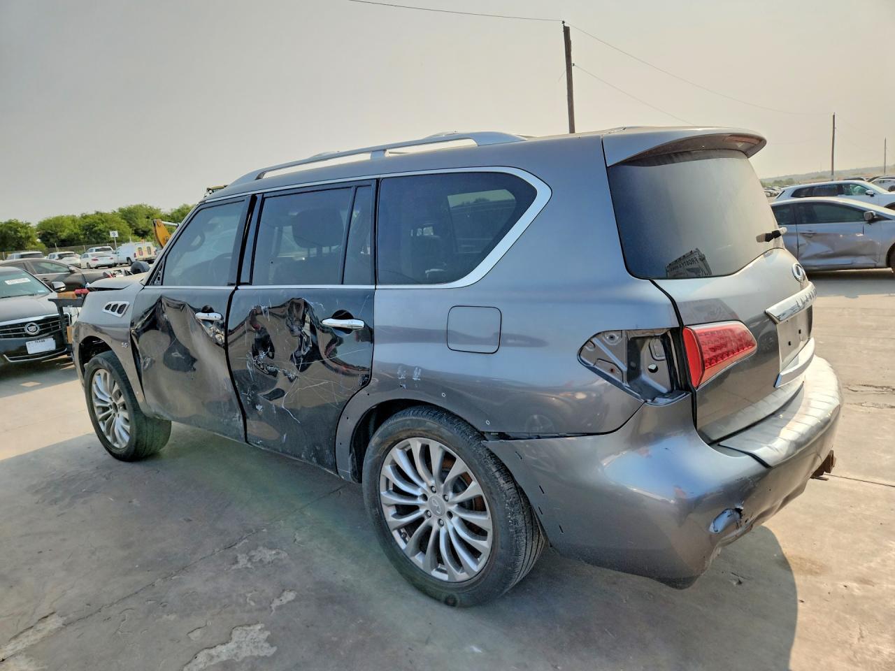 2015 Infiniti Qx80 Base - Image 2