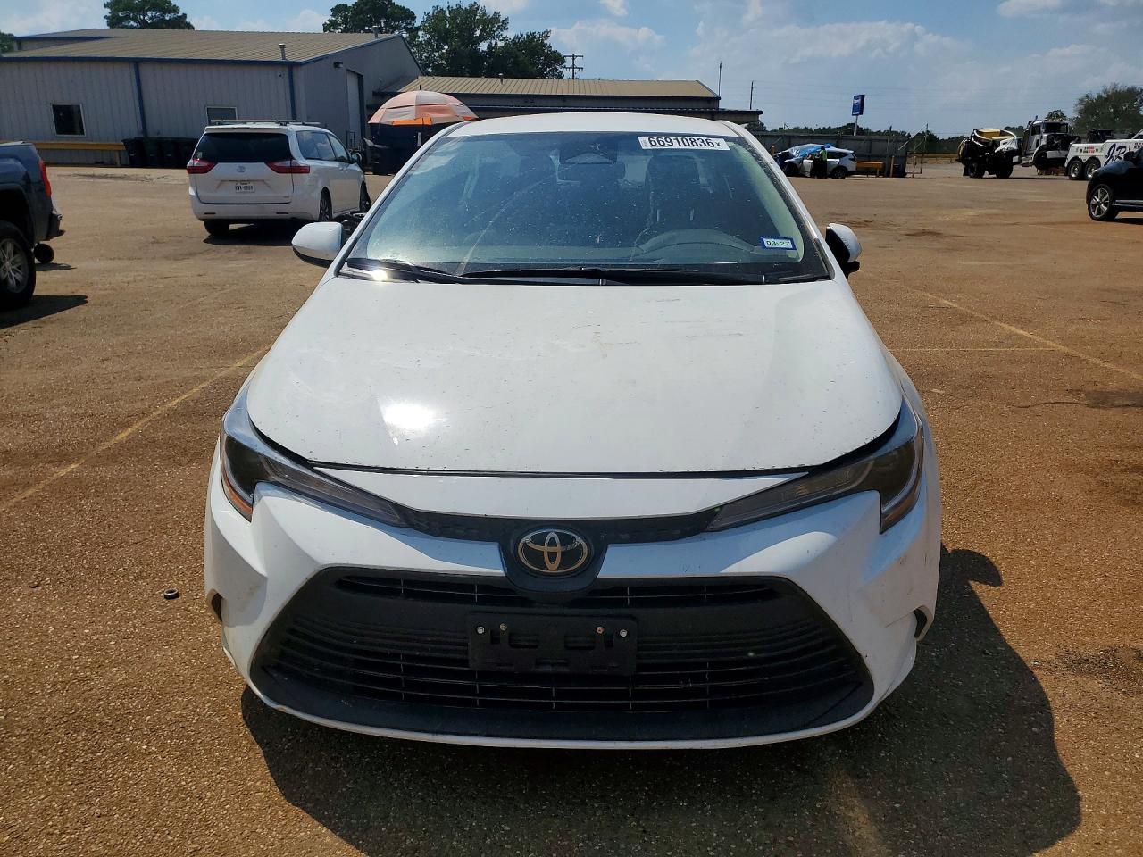 2025 Toyota Corolla Le - Фото 5