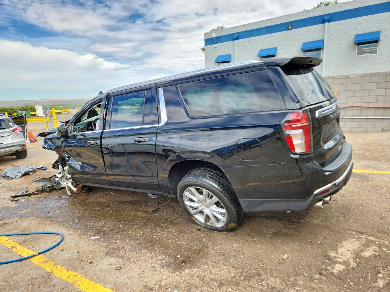 2021 Chevrolet Suburban K1500 High Country - Фото 2