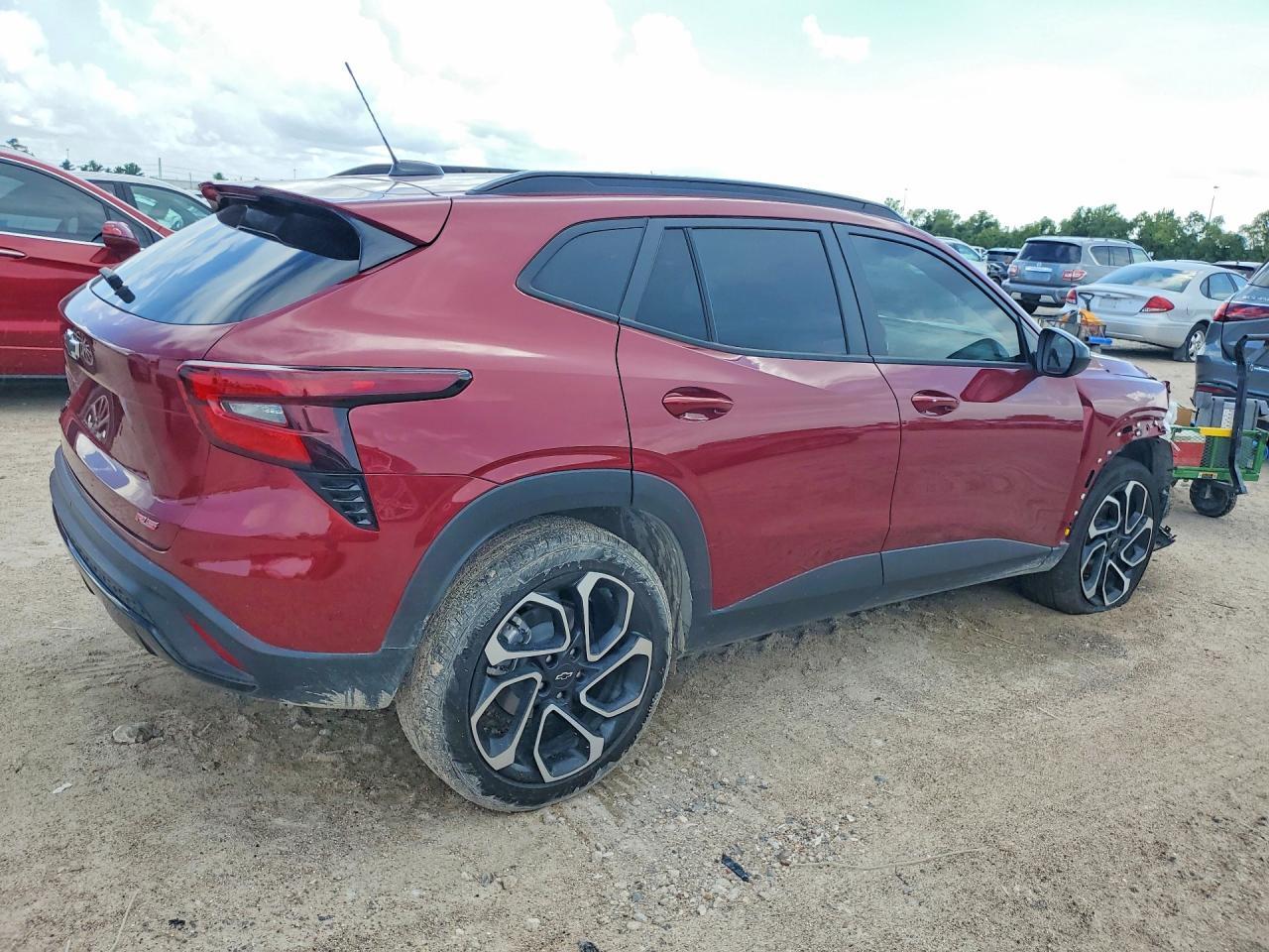 2025 Chevrolet Trax 2Rs - Фото 3