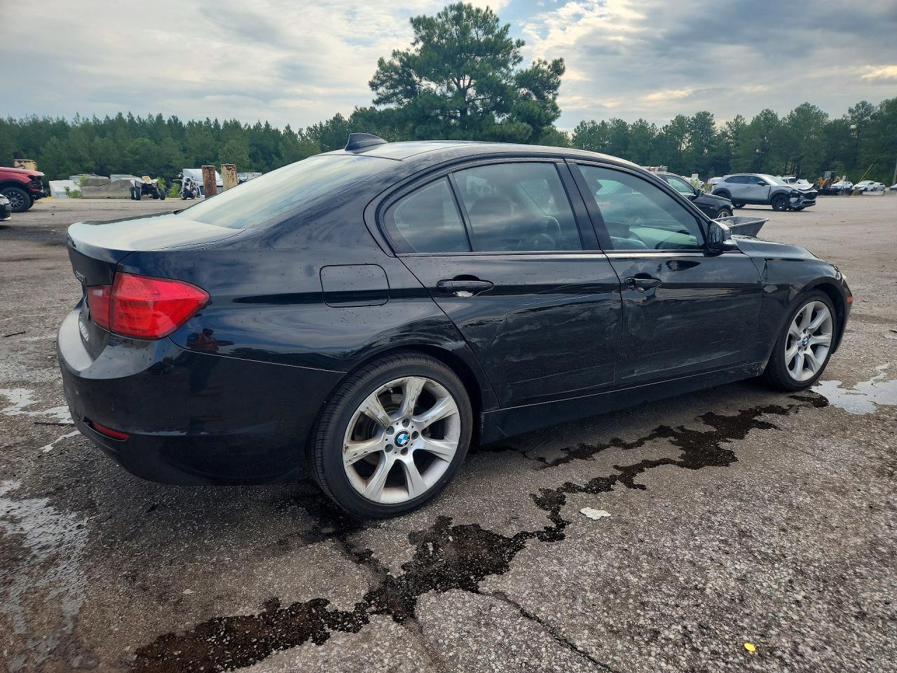 2015 BMW 320 I - Фото 3