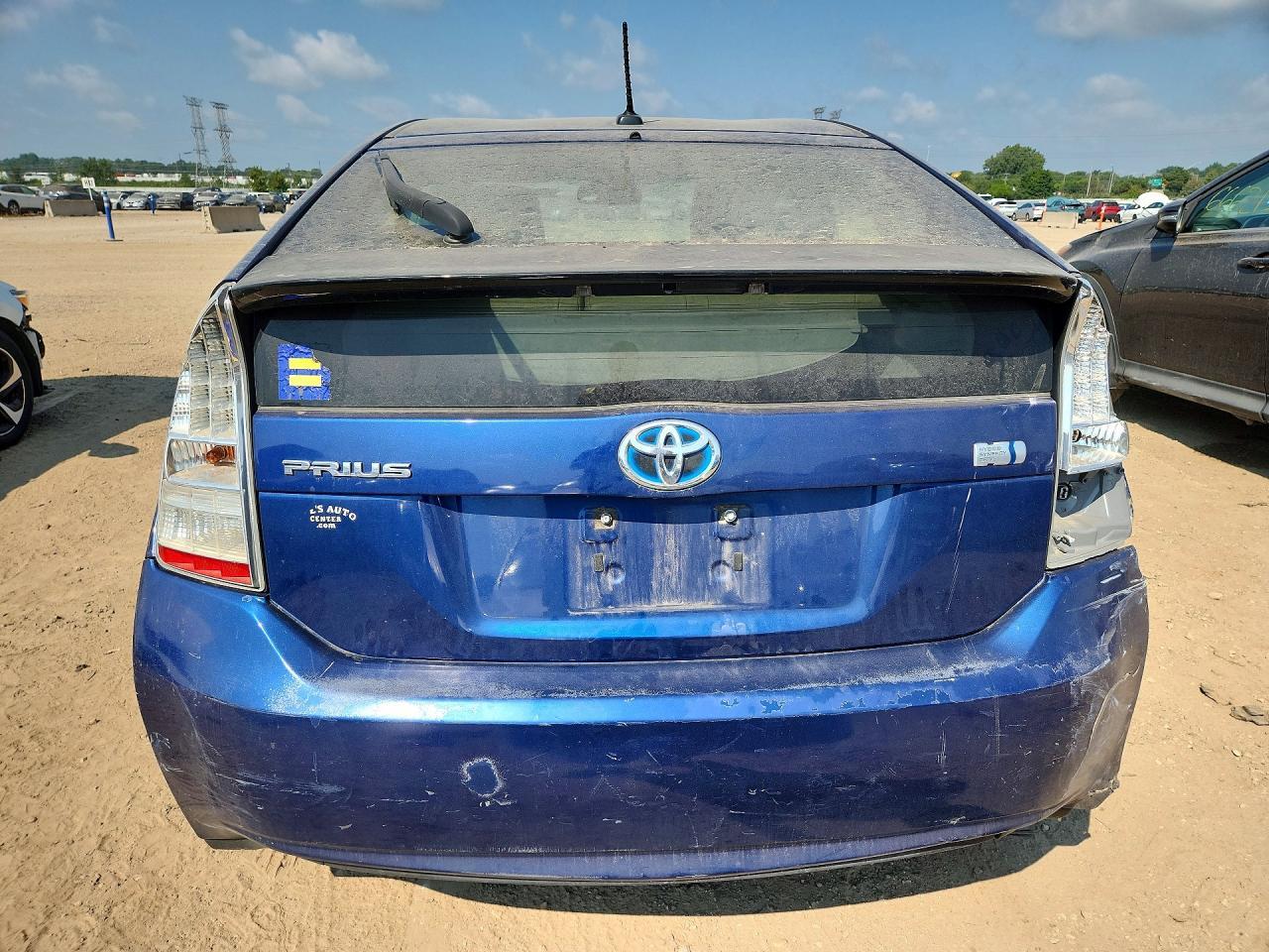 2011 Toyota Prius Three - Фото 6