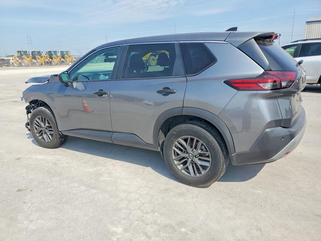 2023 Nissan Rogue S - Фото 2