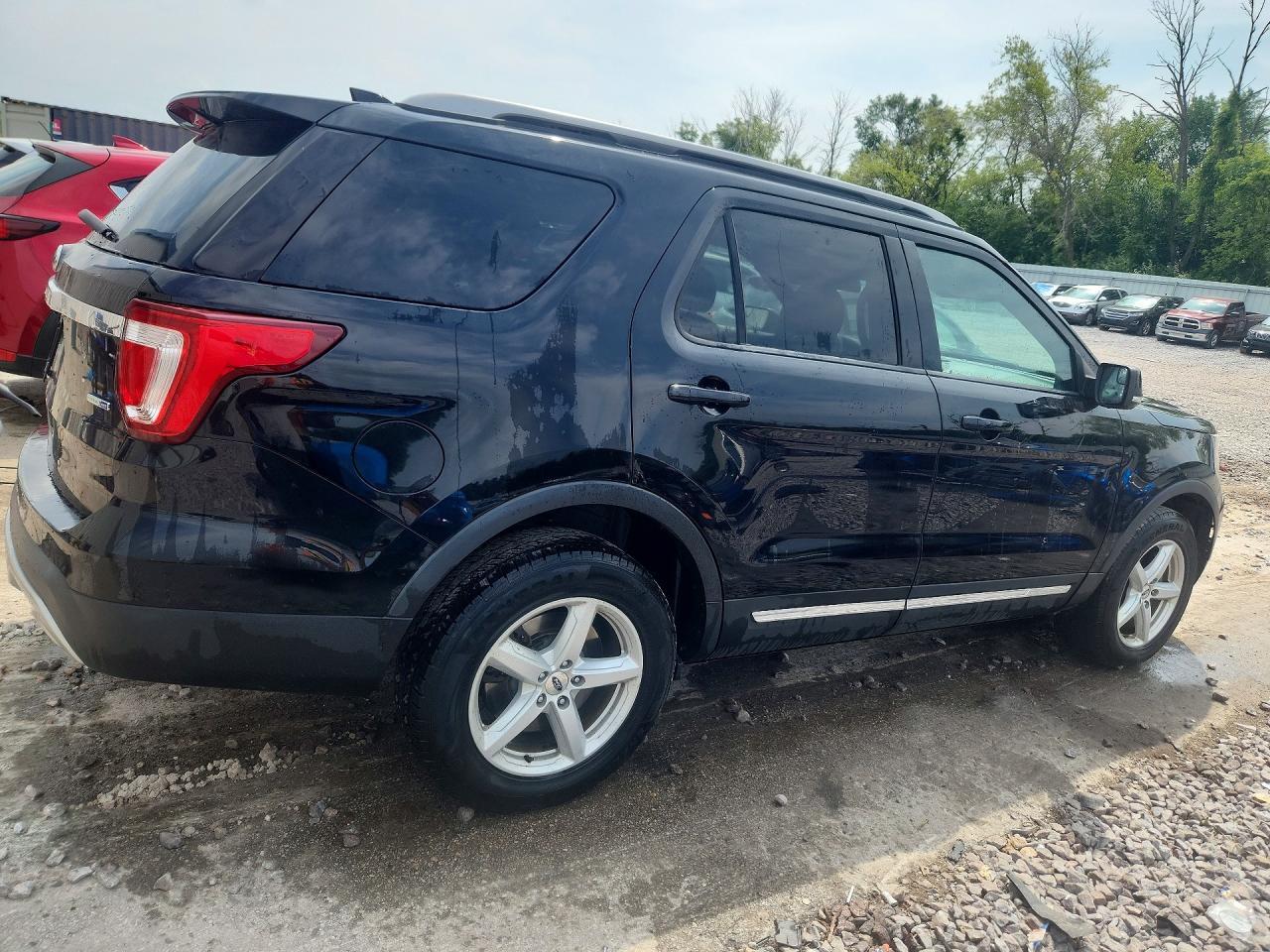 2016 Ford Explorer Xlt - Фото 3
