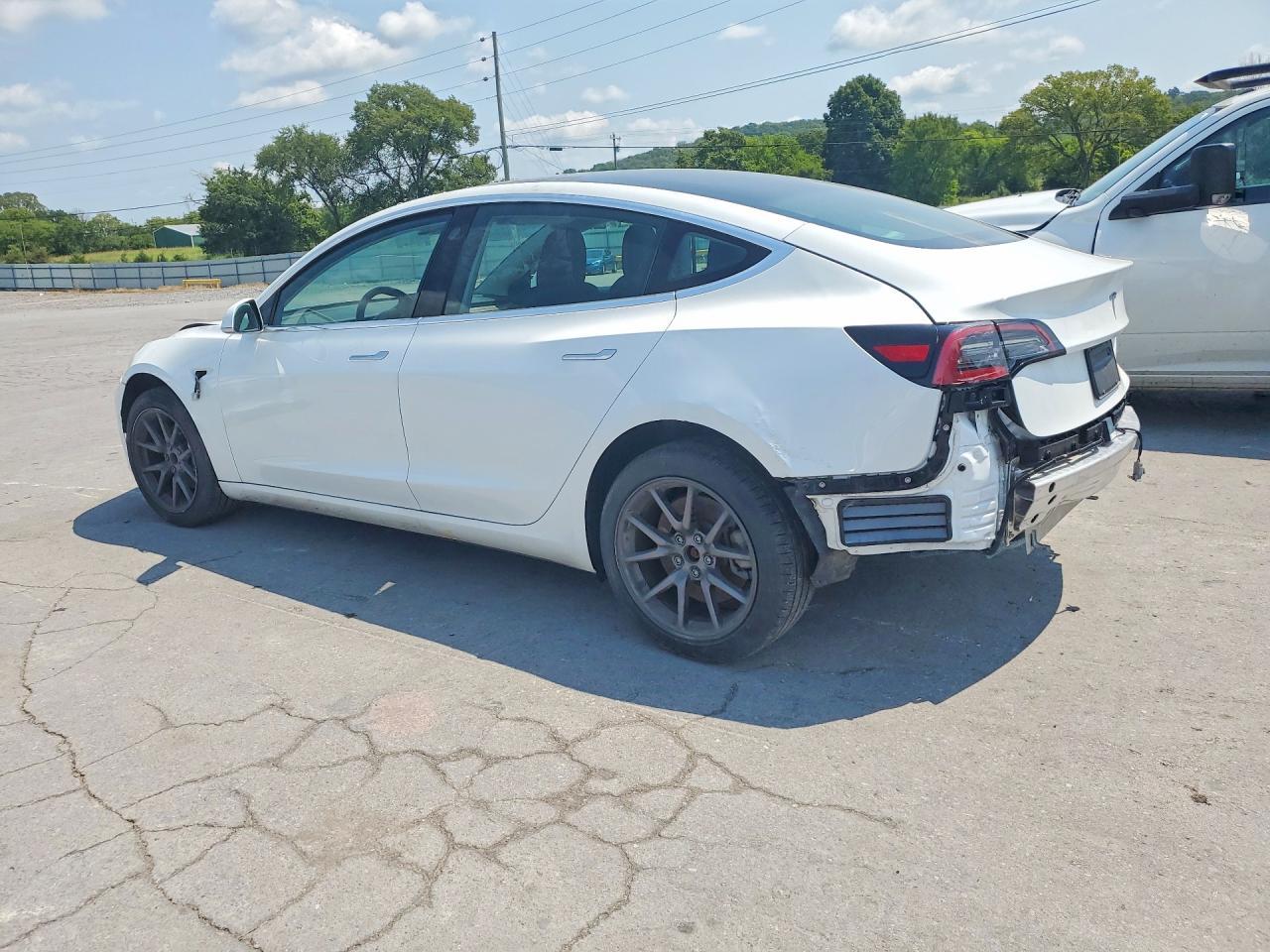 2019 Tesla Model 3 - Image 2