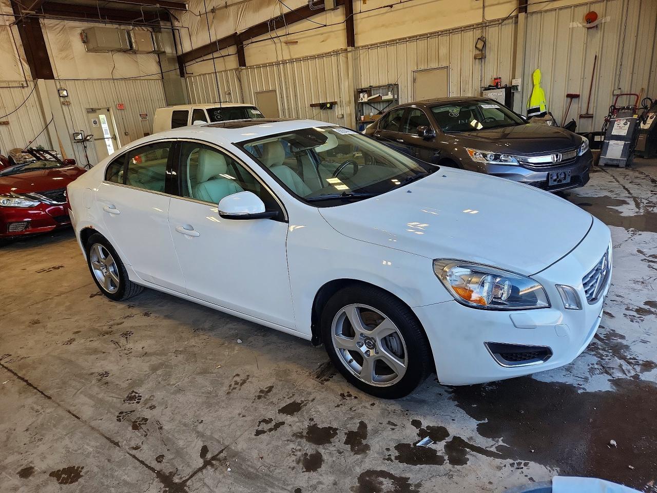 2013 Volvo S60 T5 - Image 4