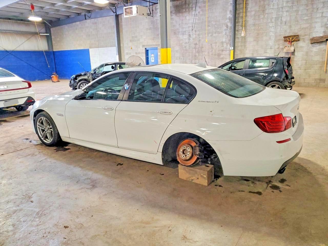 2014 BMW Activehybrid 5 - Фото 2