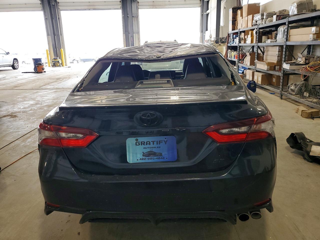 2021 Toyota Camry Se - Фото 6