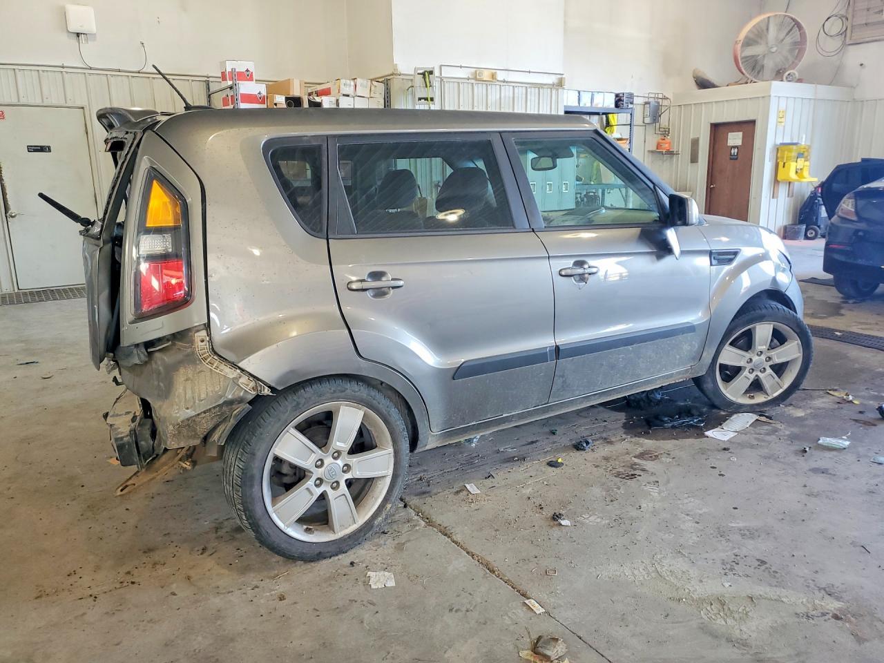 2011 Kia Soul ! - Image 3