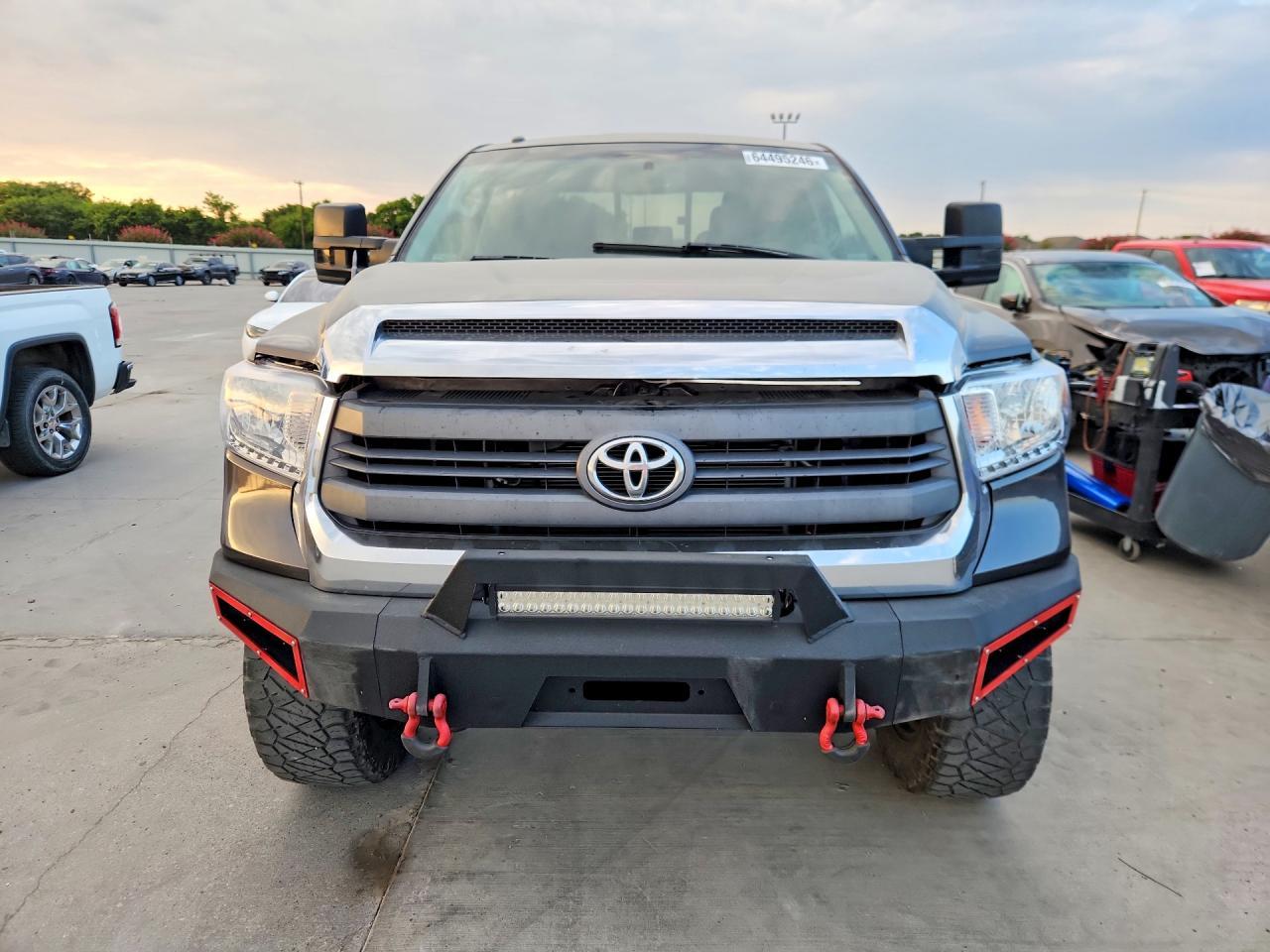 2015 Toyota Tundra Sr5 - Image 5