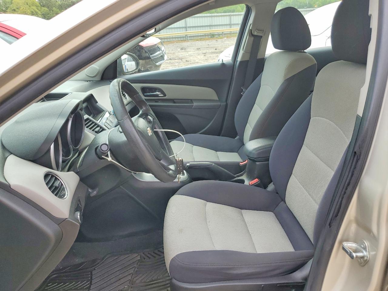 2013 Chevrolet Cruze Ls - Фото 7