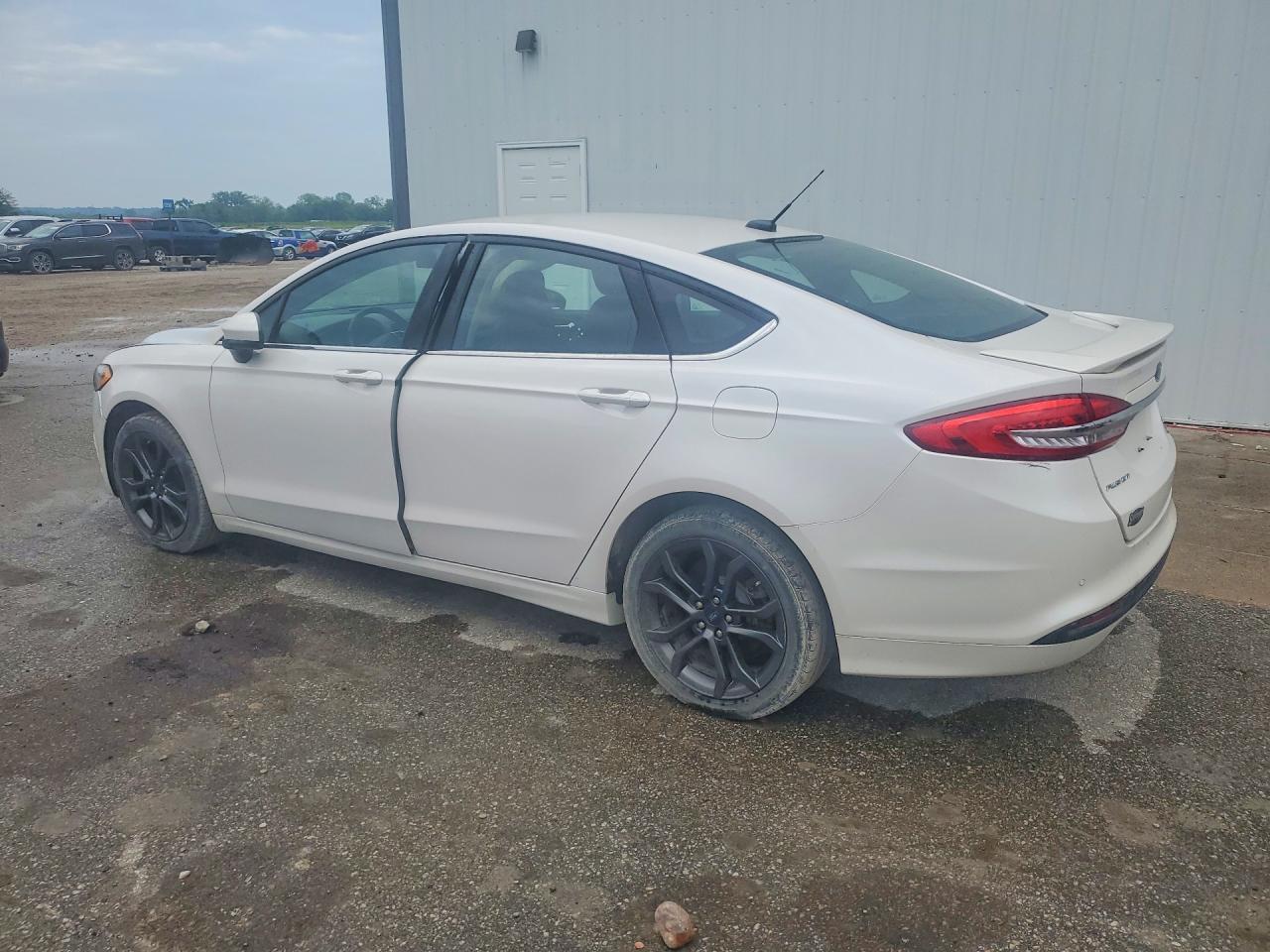2018 Ford Fusion Se - Фото 2